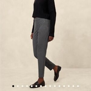 Hayden Tapered Pant in Dark Gray